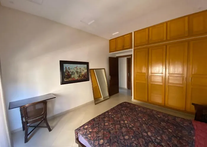 Central 2-Bedrooms W/ Balcony@Downtown Mers Sultan