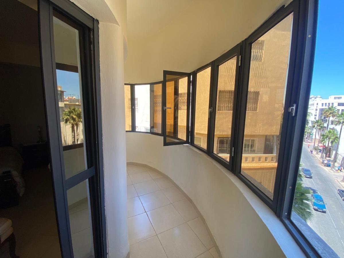 2-bedrooms W/ Balcony@downtown Mers Sultan شقة الدار البيضاء