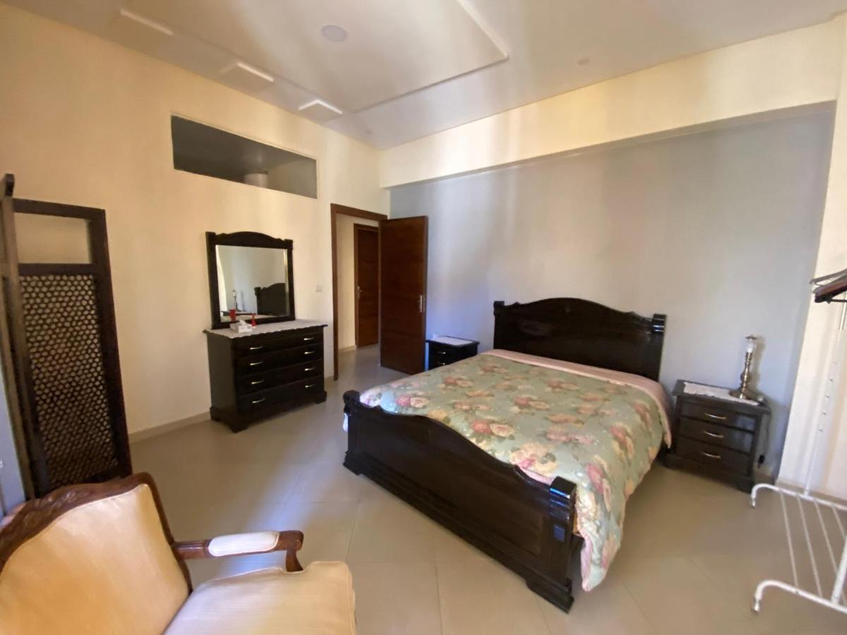 شقة 2-bedrooms W/ Balcony@downtown Mers Sultan